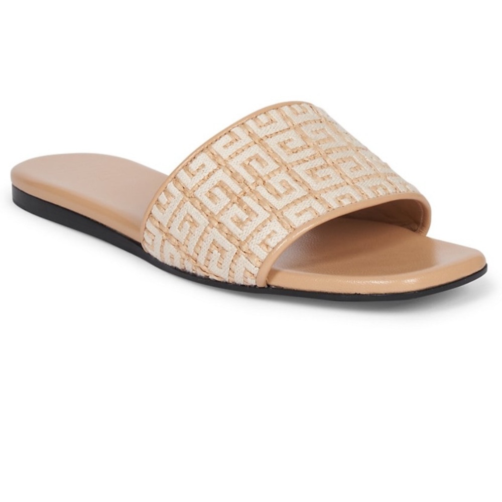 **SOLD** GUC- Givenchy 4G Logo Flats Beige - size 37.5